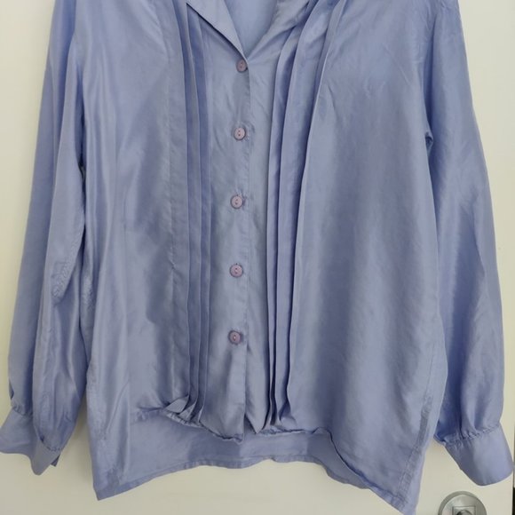 Bay Club Women's Periwinkle Silk Button-up Top Size 16 - Picture 2 of 4